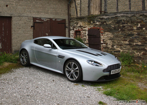 ˹ V12 Vantage ֽ ٷ ͼƬ