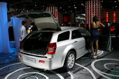 2009�����˸���չ����˹��300C