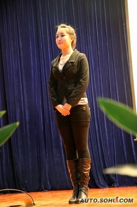 吉利模特图片_北京车展吉利展台礼仪选秀大曝