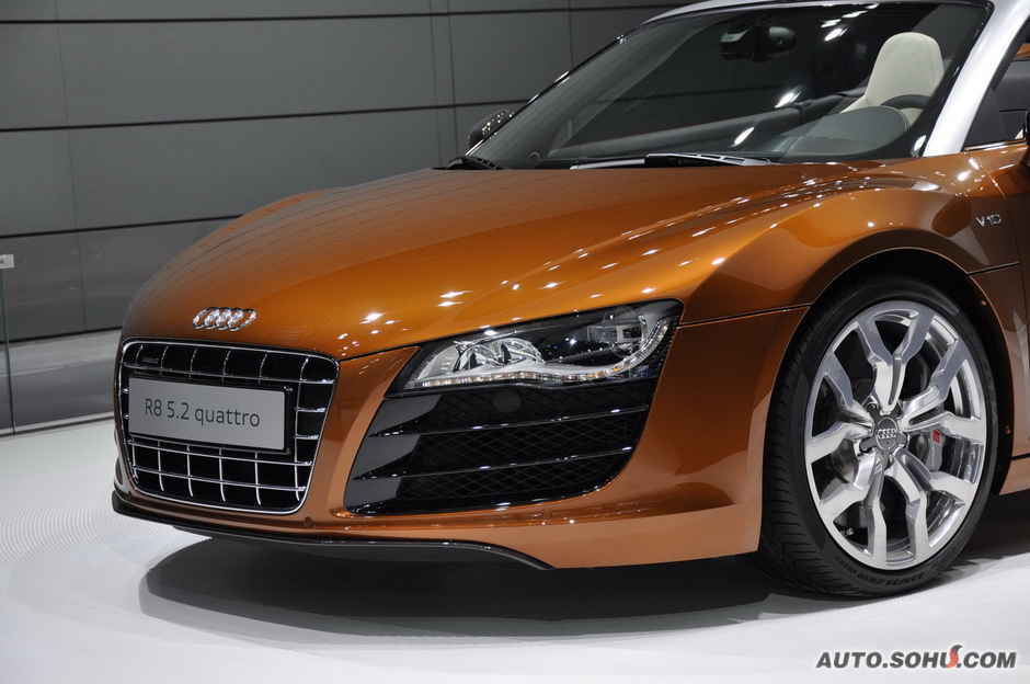 �µ�R8