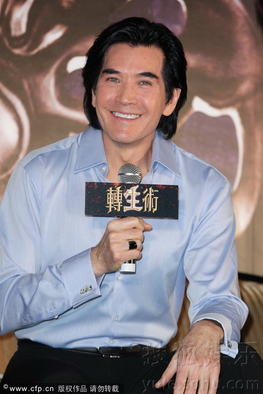 费翔《转生术》挑30年戏瘾 与刘文正友谊不变