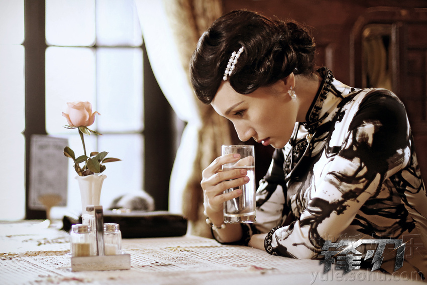 央视电视剧最新热播谍战片 Img7430708_f.jpg