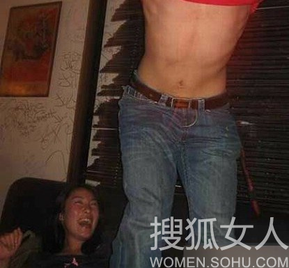 男妓惨遭富婆蹂躏 揭秘夜总会的接客生活