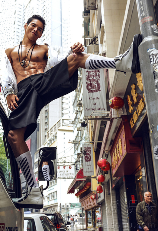 八块腹肌要怎么练一天练一块 Img8278220_f.jpg