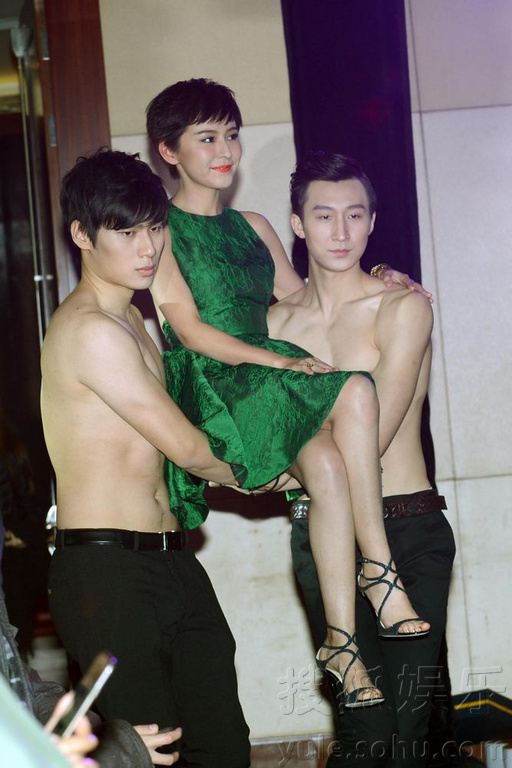 北京夜店后入美少女_北京工体夜店歌曲_北京