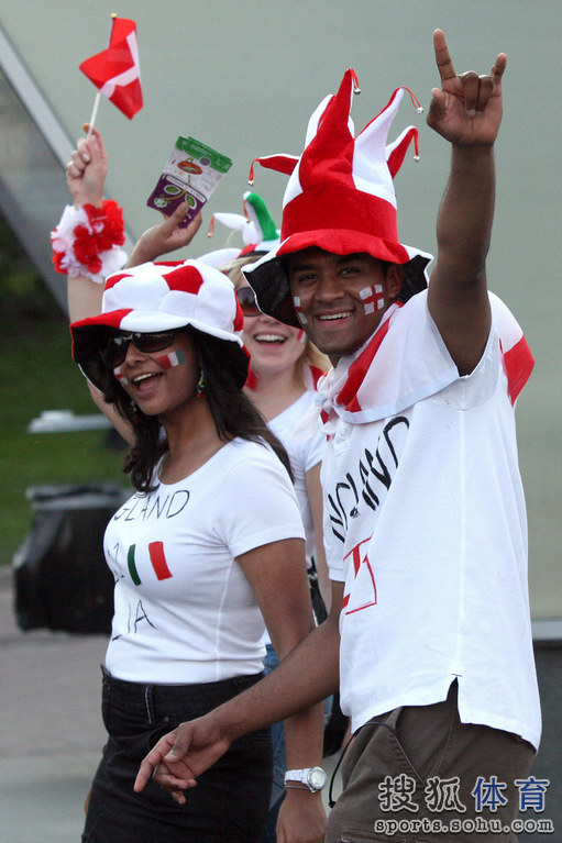 1996欧洲杯德国对英格兰中文解说头像 2000欧