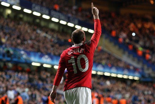 英超赛季最佳阵容:范佩西领衔 曼城四将压曼联