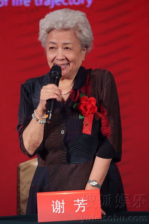 小明一直没有好朋友,是因为待人不真诚你要教