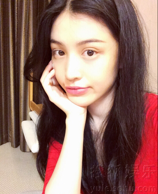 刘翔葛天公开甜蜜恋情 领证照曝光正式结为夫妻