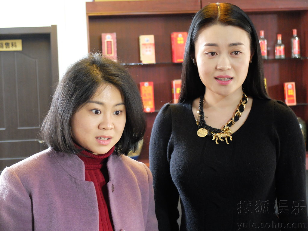 小沈阳领衔《爹妈满院》热播 赵本山再演盲人