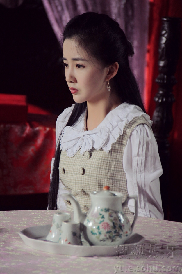 陈欣予《破阵》扮相惊艳 百变洋装诠释年代美