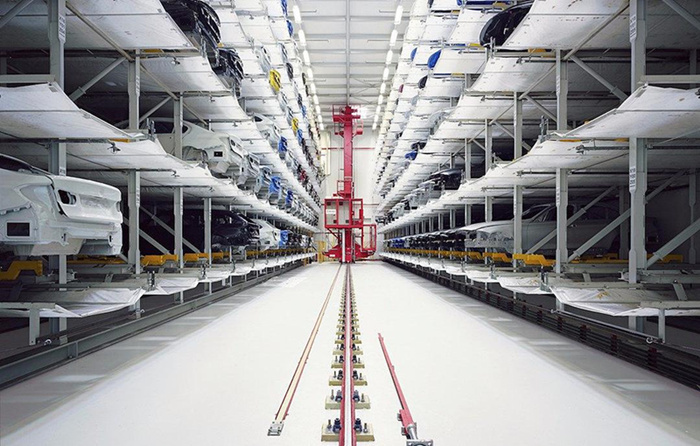 走进世界顶尖汽车制造工厂8003708-财经频道