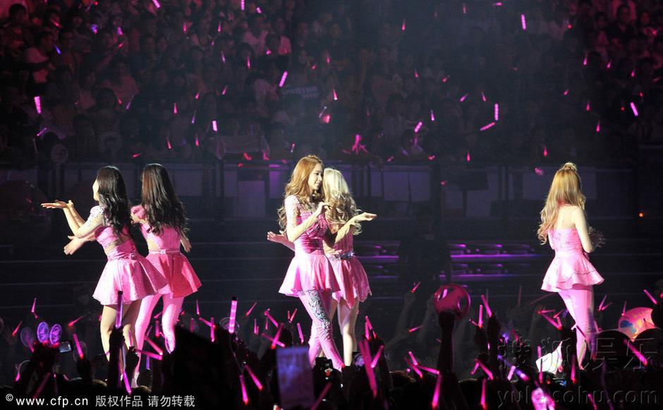 一起秀<em>美腿</em> 少女时代亮相台北小巨蛋_<em>吾爱正妹网</em>