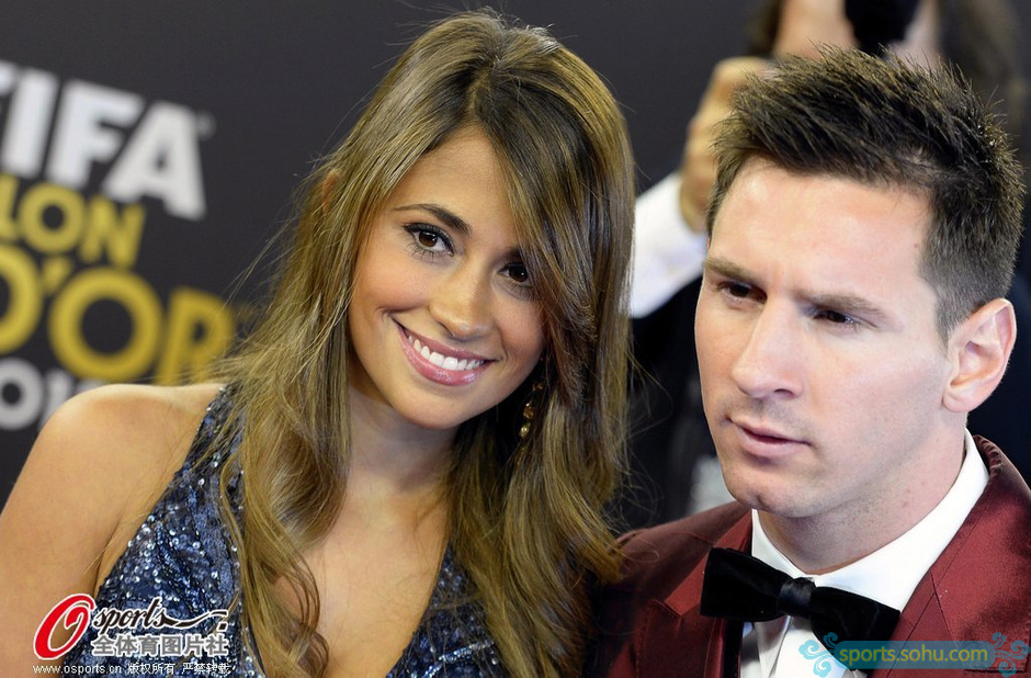 阿根廷太太团:梅西女友似学生妹 德米<em>爱妻</em>豪乳