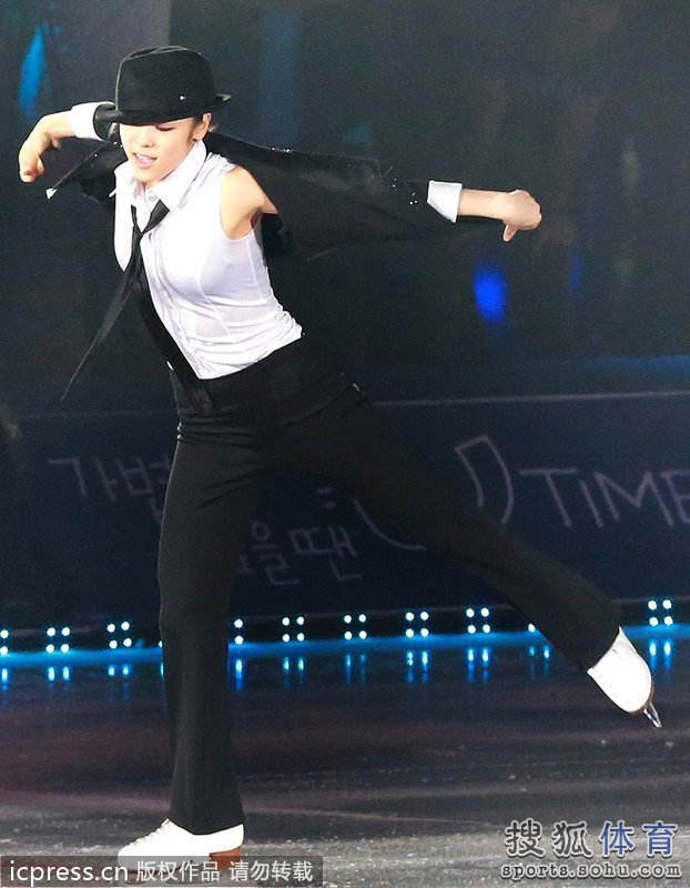 金妍儿冰上<em>模仿杰克逊</em> 惟妙惟肖动感十足 - 青