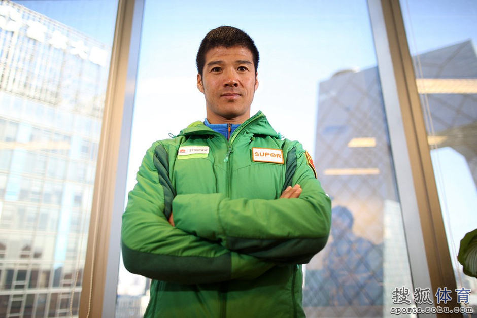 高清:搜狐体育专访陈盆滨 手臂冻伤仍依稀可见