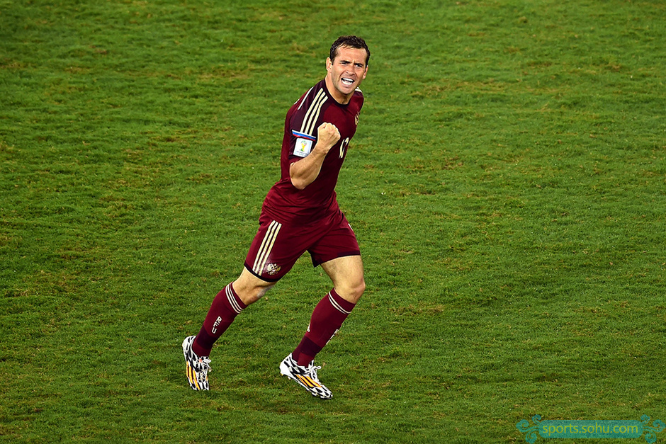 18日表情:门神奥乔亚幸福庆祝平局 内马尔泪奔