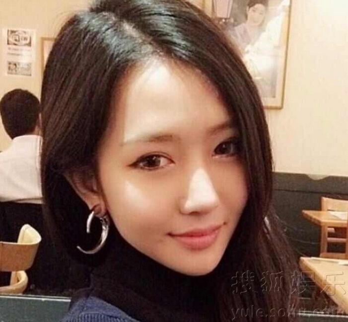越南最美校花走红 颜值爆表自称中国女孩