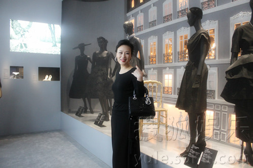 《辣妈正传》造型百变