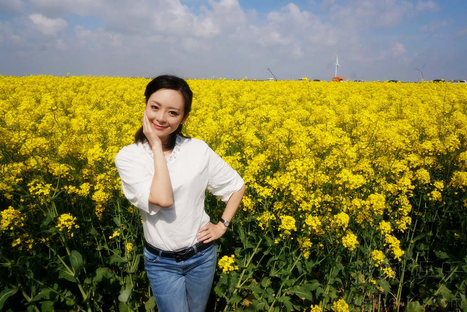 许榕真代言崇明岛 清新甜美气质佳 _综合_突袭网