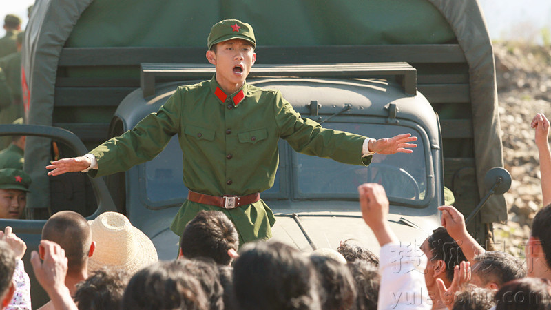 主演张一山演绎了从入伍的新兵蛋子到自律刚毅的成熟军人