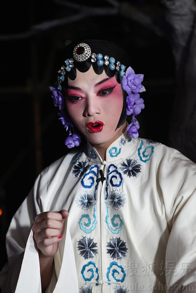 霍尊《国色天香》反串 欲当长发李玉刚6305