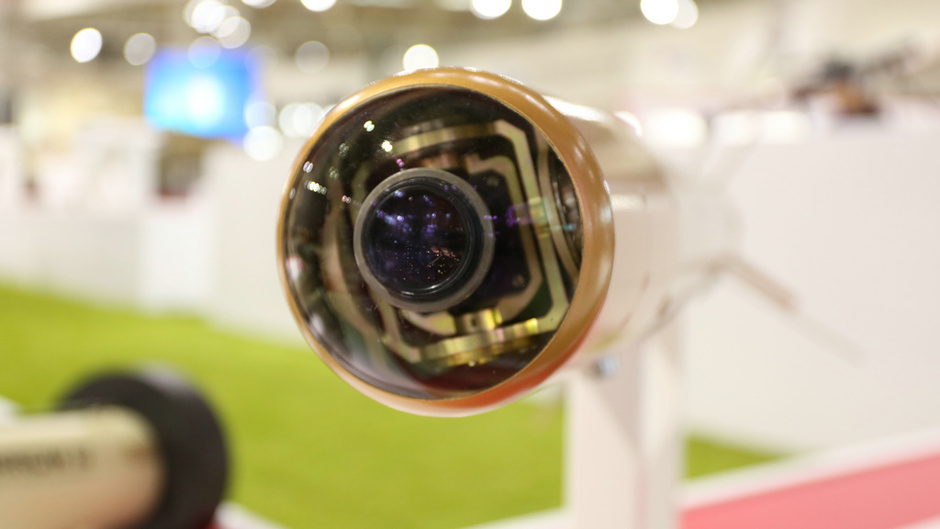 家:红箭12反坦克导弹亮相珠海 有2种导引头87