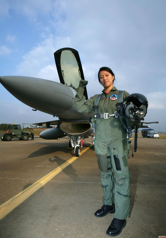 世界各国空军女飞行员英姿 日本性感美国狂野