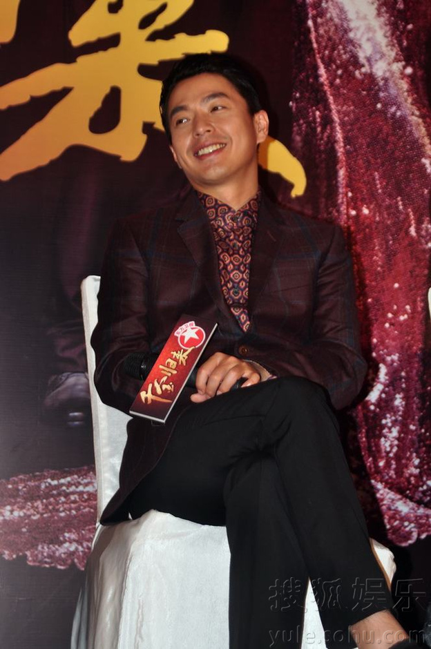 李易峰李沁戏假情真成焦点 李威回应私生女传闻