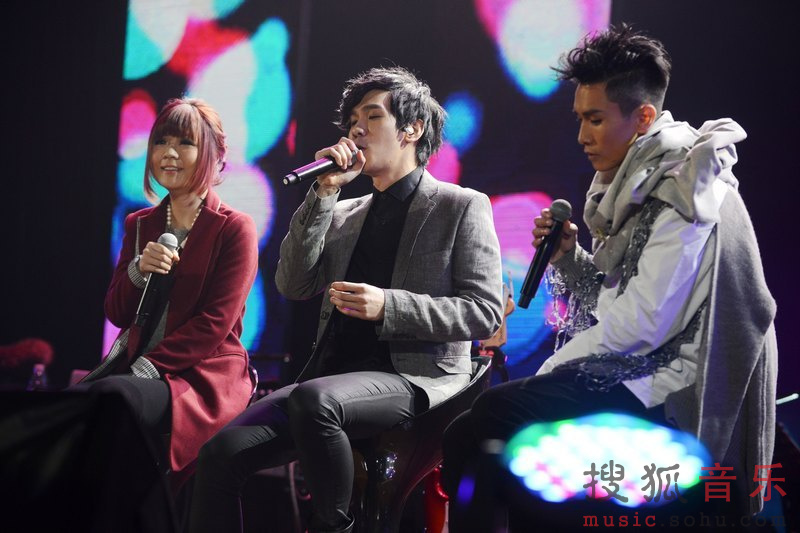 陈柏宇内地首场演唱会落幕 同门师弟妹到场力挺