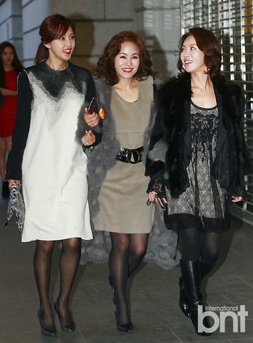 主演李泰兰李允智等出席《王家一家人》庆功宴