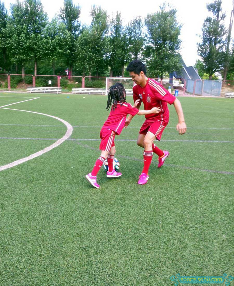 踢足球合理犯规吗中国,踢足球合理犯规吗中国
