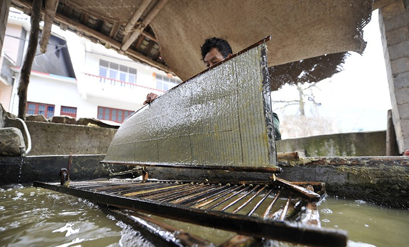 探访古法造纸术