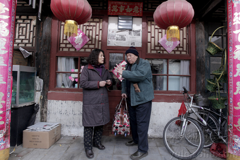 都市时尚与偶像情感的电视剧,该片部分场景在北京古老的胡同里取景