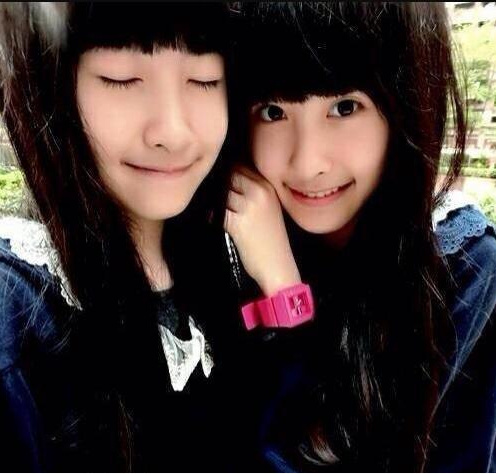 台湾人气双胞胎曝近照 12岁<em>姐妹俩</em>6538644-教