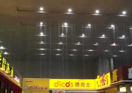 石家庄火车站漏雨图片