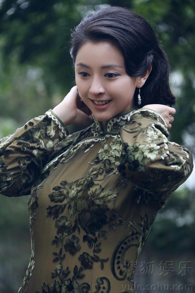 黄小蕾影视剧中旗袍盘点 呈现民国时代女性魅