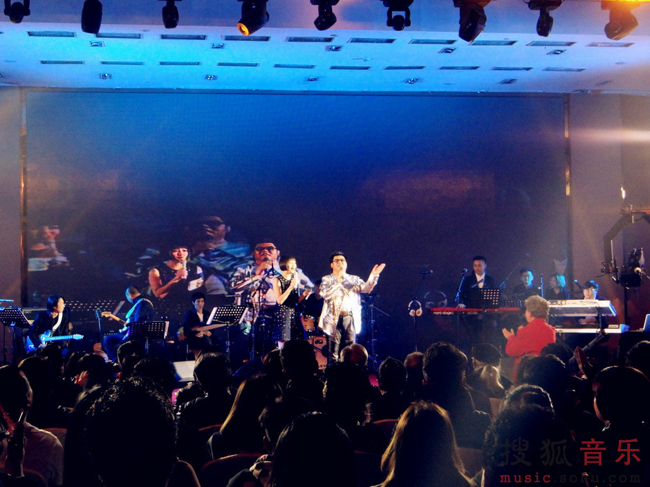 杨光新专辑追忆纯真年代 分享歌曲背后故事76