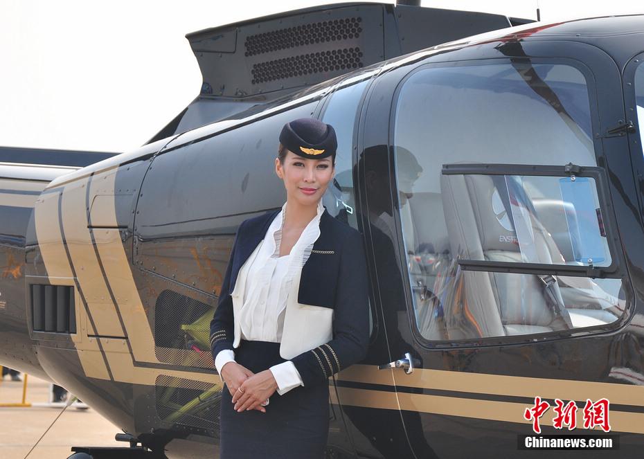 珠海航展美女集结图片