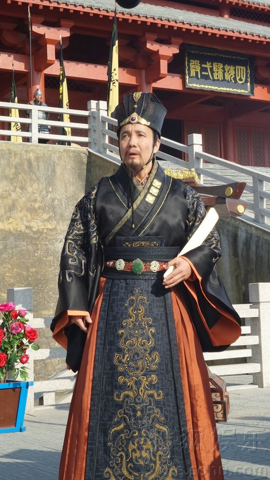苗皓钧参演《武神赵子龙》老臣王允善用美人计