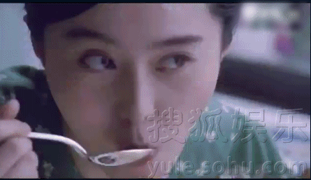 范冰冰素颜出镜拍广告 吃货属性暴露无疑 (组图)