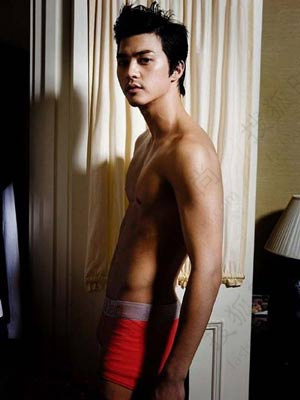 方力申黄晓明<em>内裤照</em>被P太多 男星喷火<em>代言</em>回顾
