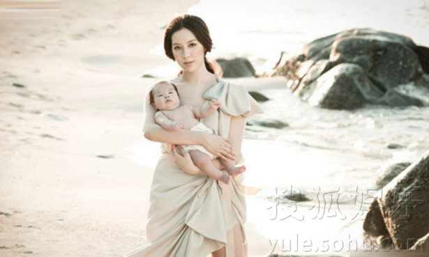 千亿媳妇徐子淇再晒儿子近照 长相似爸爸80