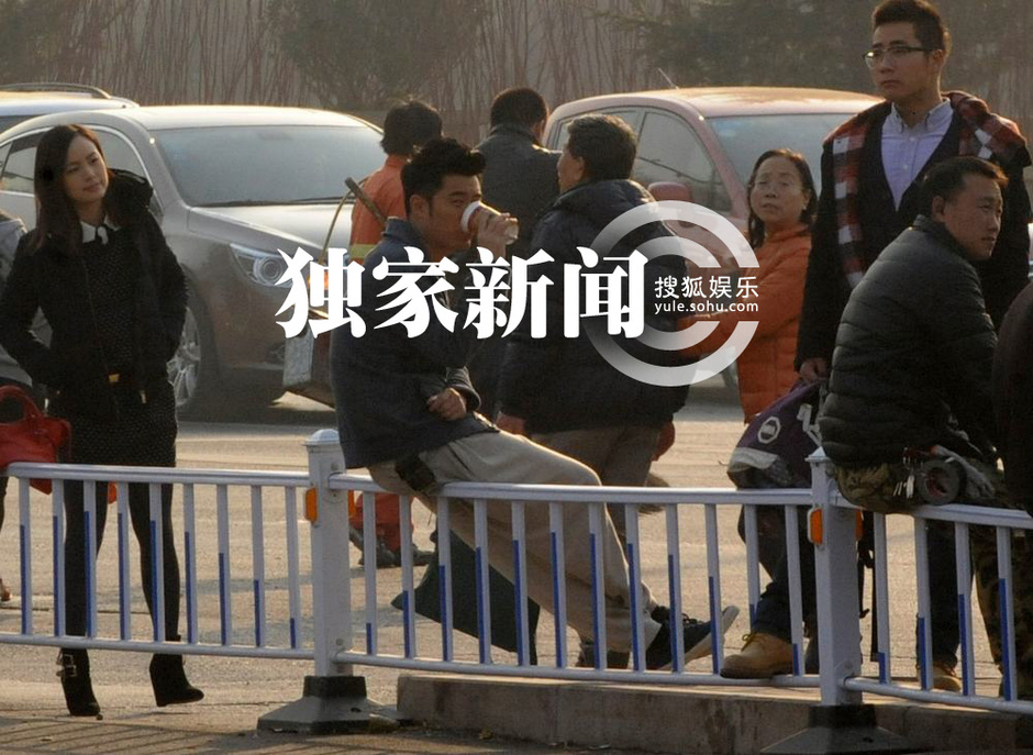 独家 angelbaby北京拍 顾 长卫新戏 驾车 追陈赫 高清图片
