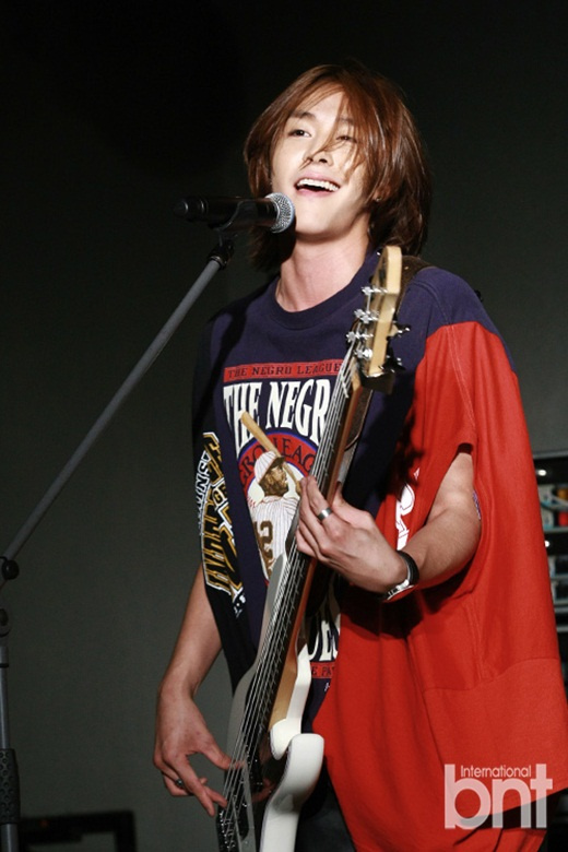 CNBLUE等出席电视剧《清潭洞111》后续发布