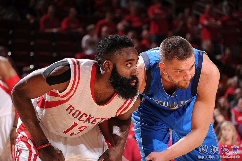 哈登季后赛首轮精选图:忘情庆祝直杀篮下灌篮