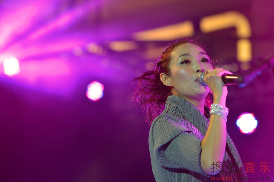 张克帆上海献唱 我们的音乐课共忆时代声音5