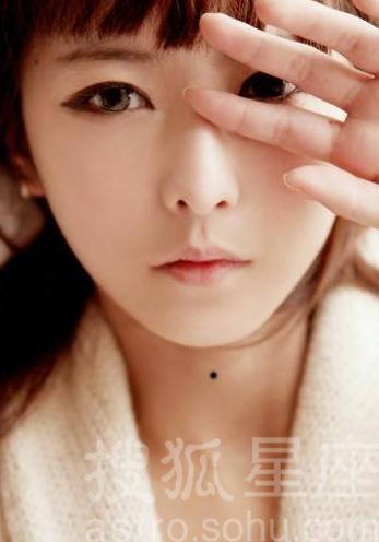 即是说女性脖子左边痣代表大凶