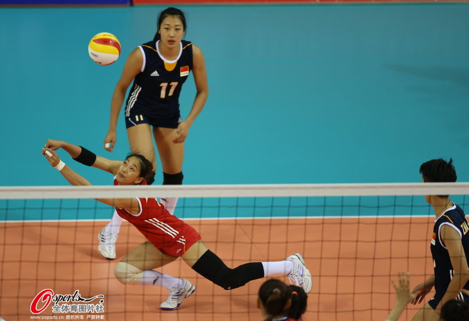 高清:<em>亚运会女排决赛</em>中韩对决 刘晏含大力扣杀