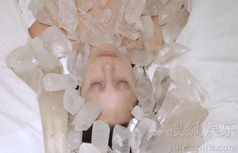 Lady GaGa 行为艺术大胆全婐图片
